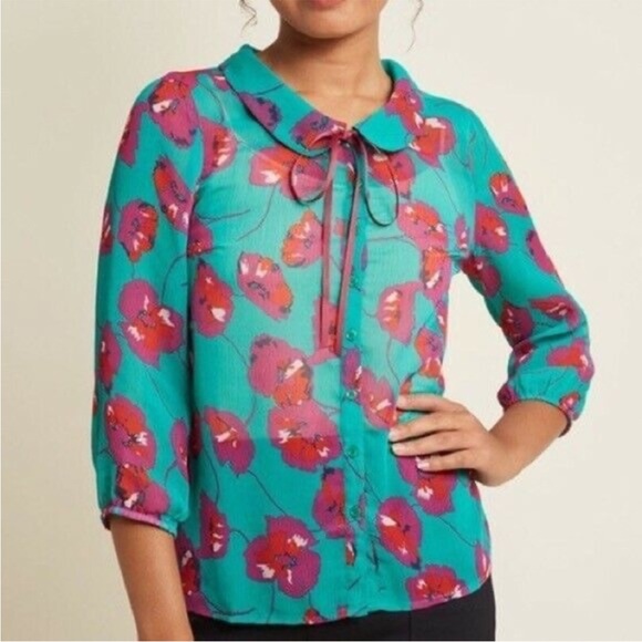 Modcloth Tops - Modcloth Teal and Pink Floral Blouse